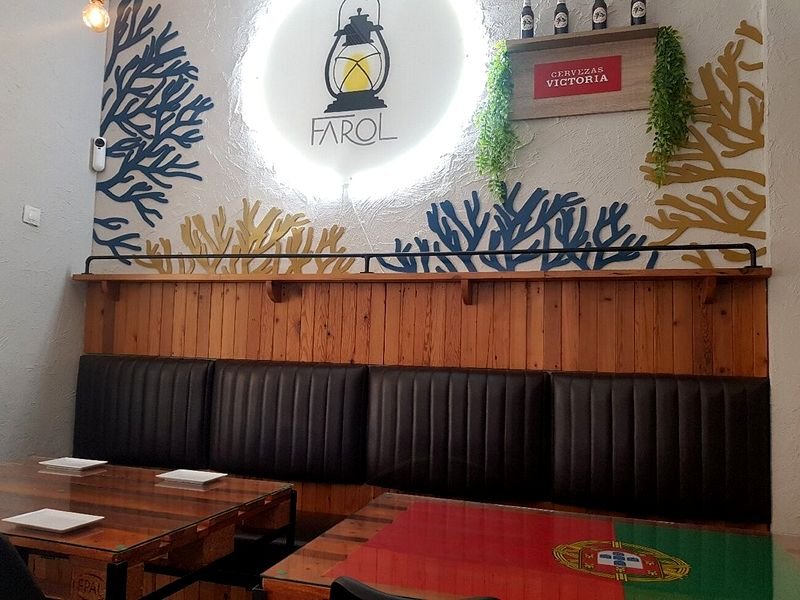Farol Restaurante Bar. Detapasconchencho